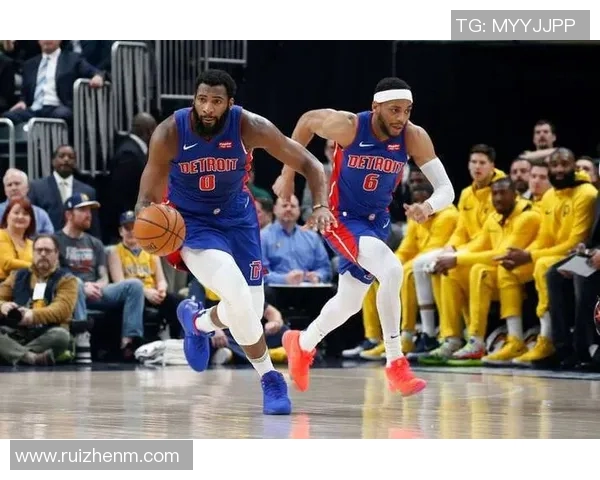 8月27日雄鹿对决强敌全力争胜期待精彩比赛瞬间