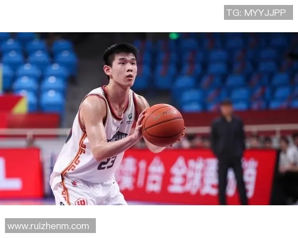 CBA激战深圳队迎战同曦队全力争胜精彩赛事不容错过